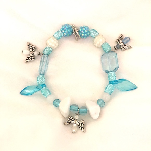 LucyO Other - Beaded bracelet